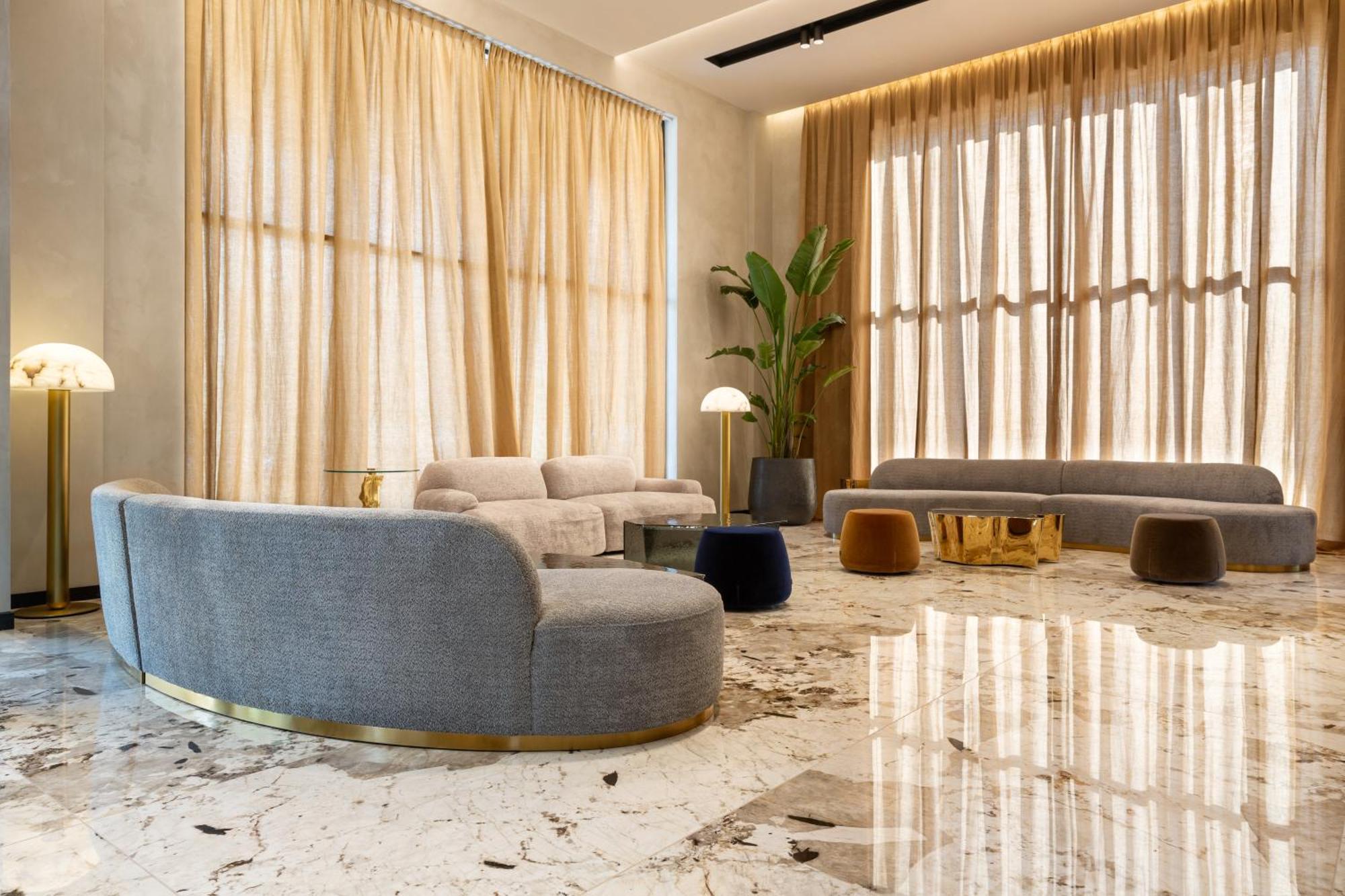 Mercure Tiranë Luaran gambar