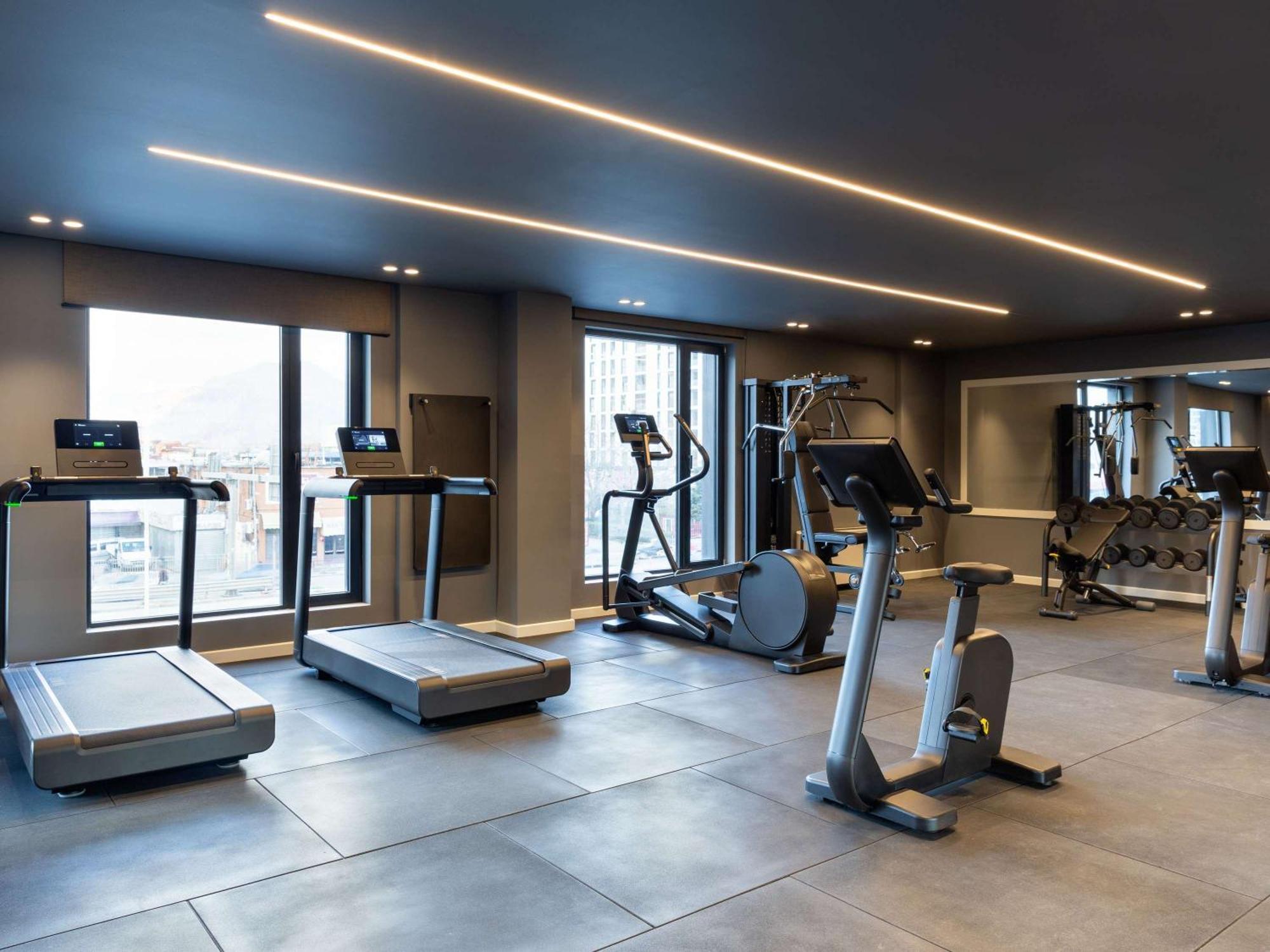 Mercure Tiranë Luaran gambar