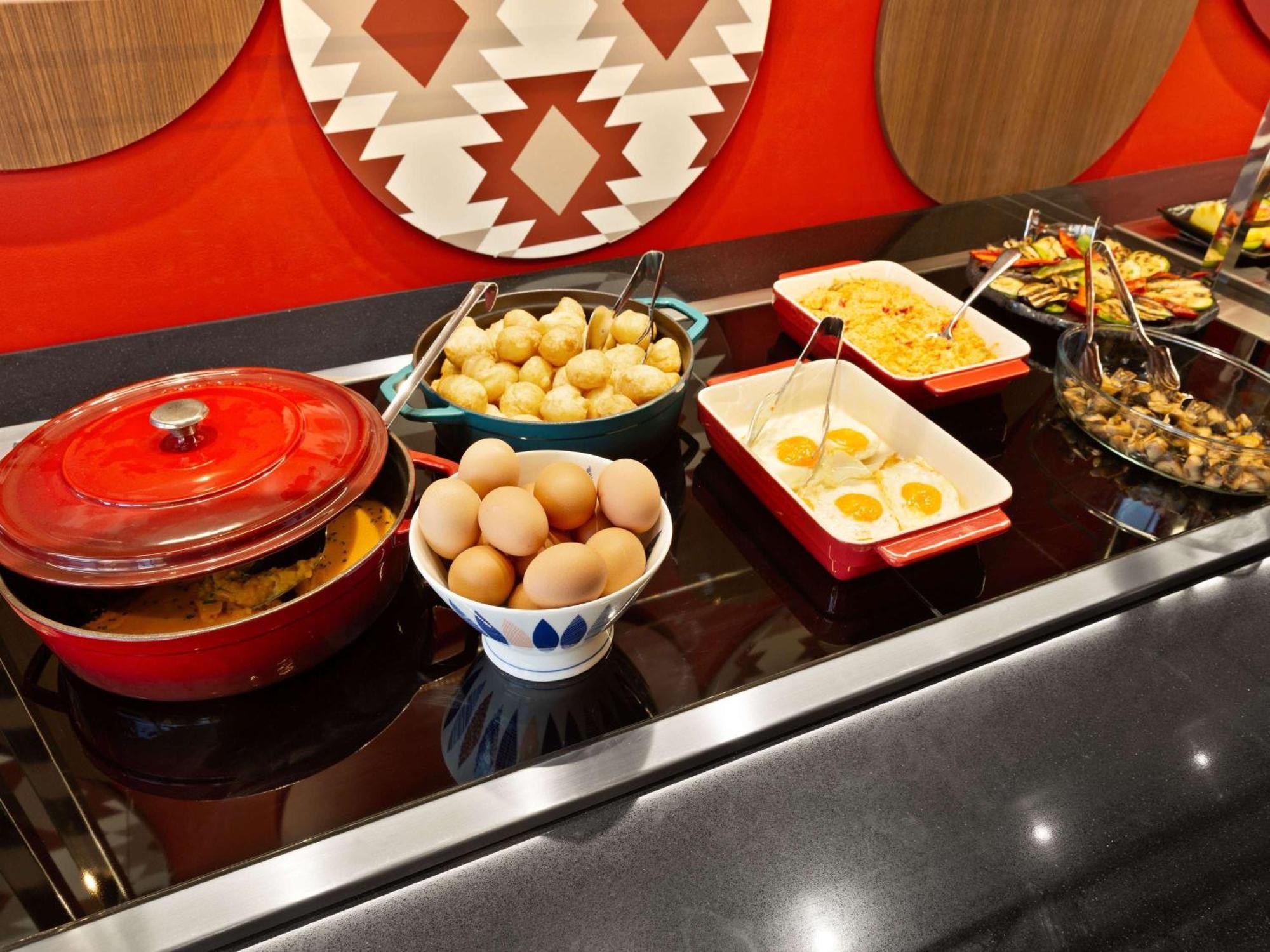 Mercure Tiranë Luaran gambar