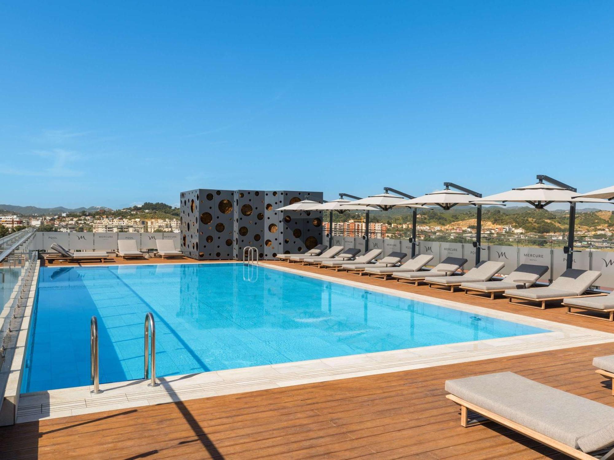 Mercure Tiranë Luaran gambar