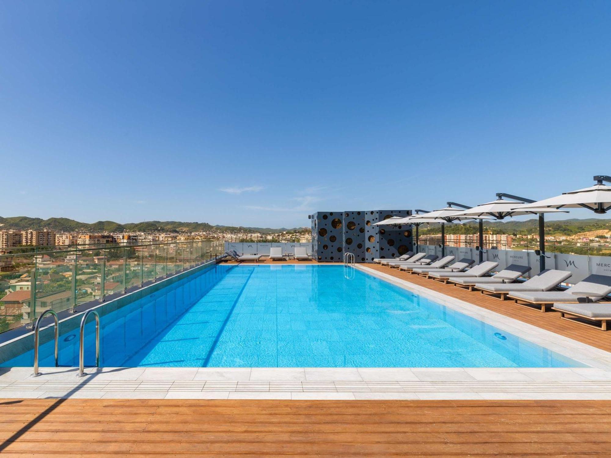 Mercure Tiranë Luaran gambar