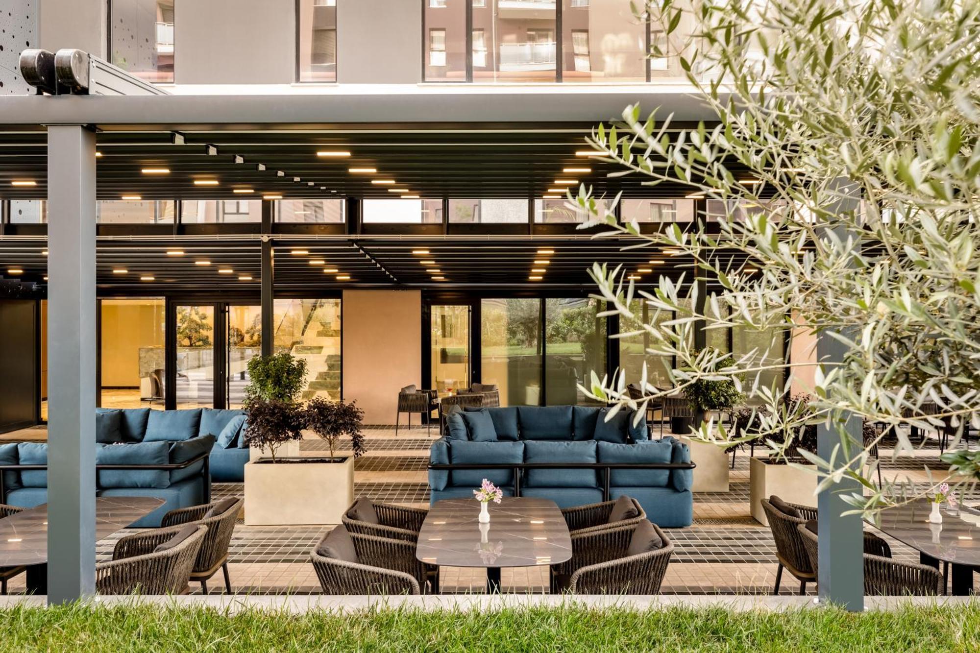 Mercure Tiranë Luaran gambar