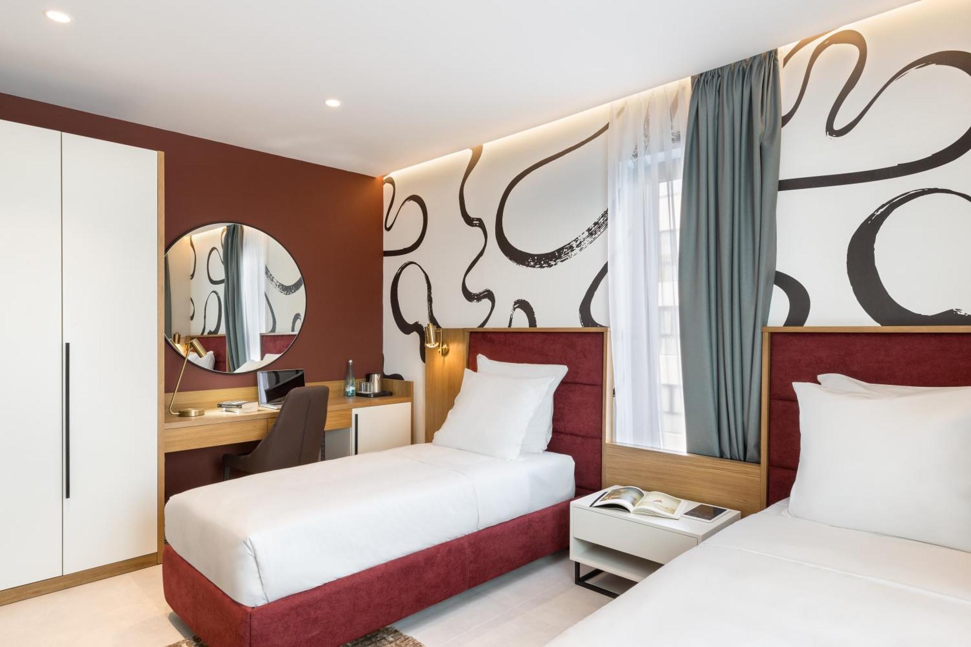 Mercure Tiranë Luaran gambar